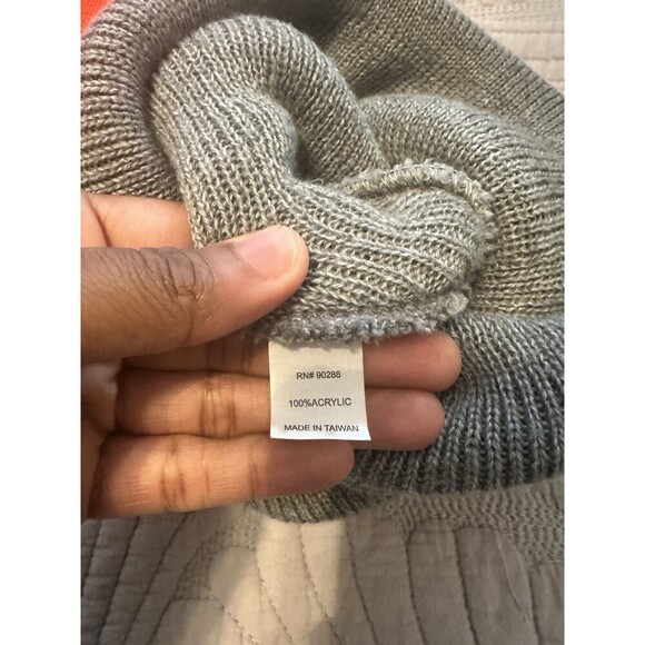 Adidas Men's Embroidered Logo Knit Cuff Beanie Gray & White, Performance Outdoor - Picture 3 of 3